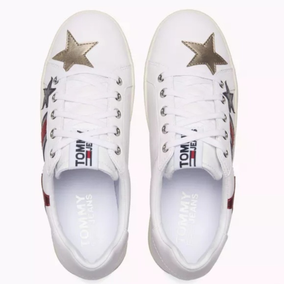 ⚠️SOLD⚠️Tommy Hilfiger platform sneakers 🤩🛍💕 - Picture 2 of 3